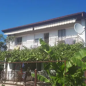https://levak-apartments-apt-2.in-istria.net